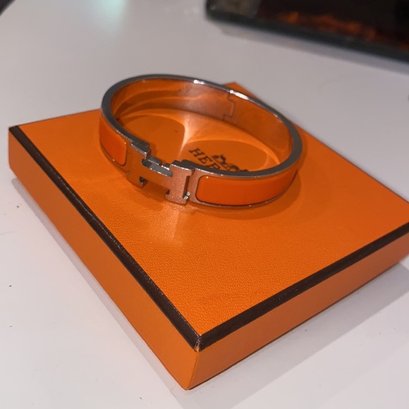 Hermès Clic H Bracelet - Picture 3 of 5
